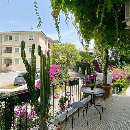 Casa Malo' 3*